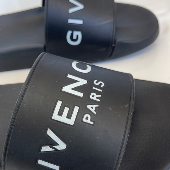 GIVENCHY Paris Slides - Picture 11 of 11